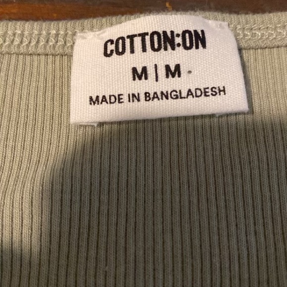 Cotton on, Hand M, and Shein women’s baby tees - Picture 12 of 12